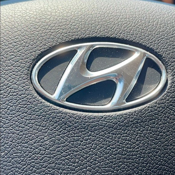 Meet your Posher, Justin - Picture 1 of 1